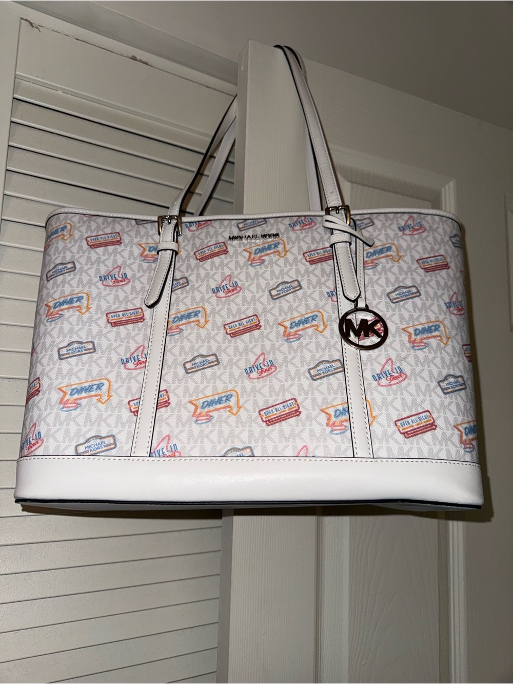 Michael Kors Jet Set Large Shoulder Bag Signature Diner Logo